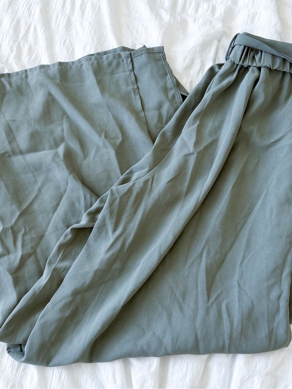 Relaxed Elastic-Waist Pants in Sage Green